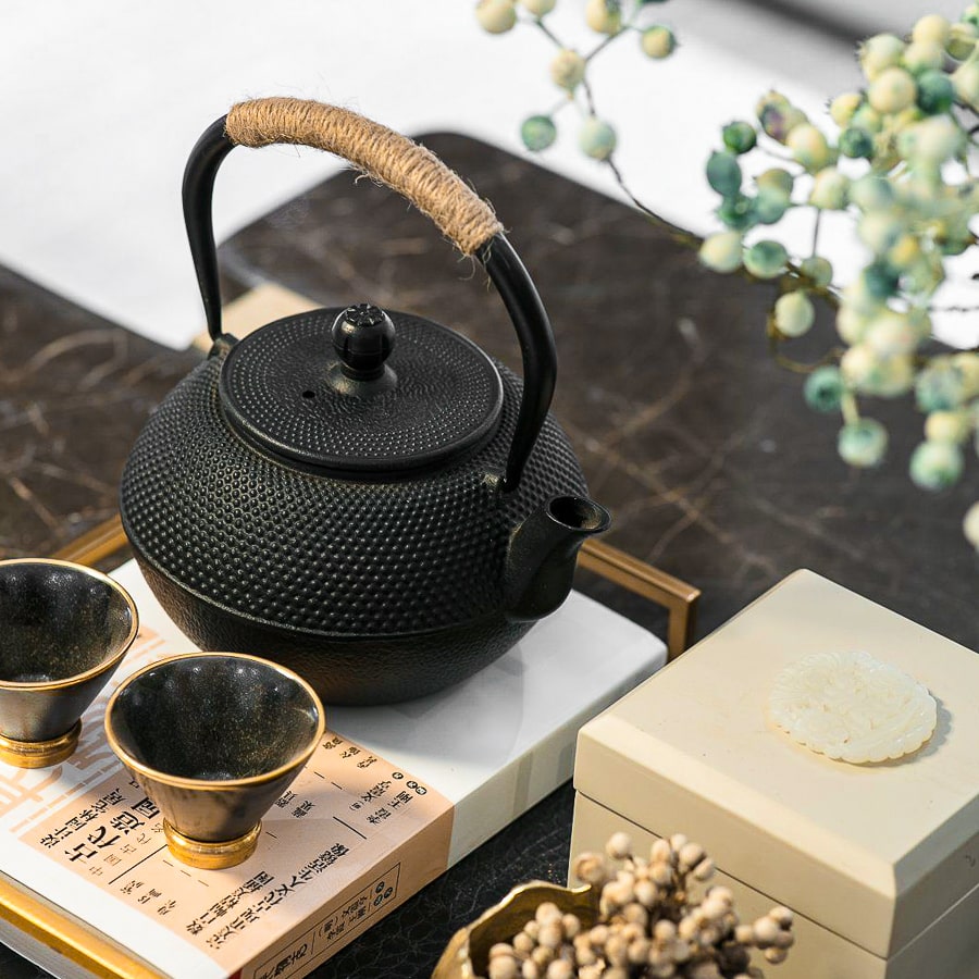 "Zeya" Cast Iron Teapot